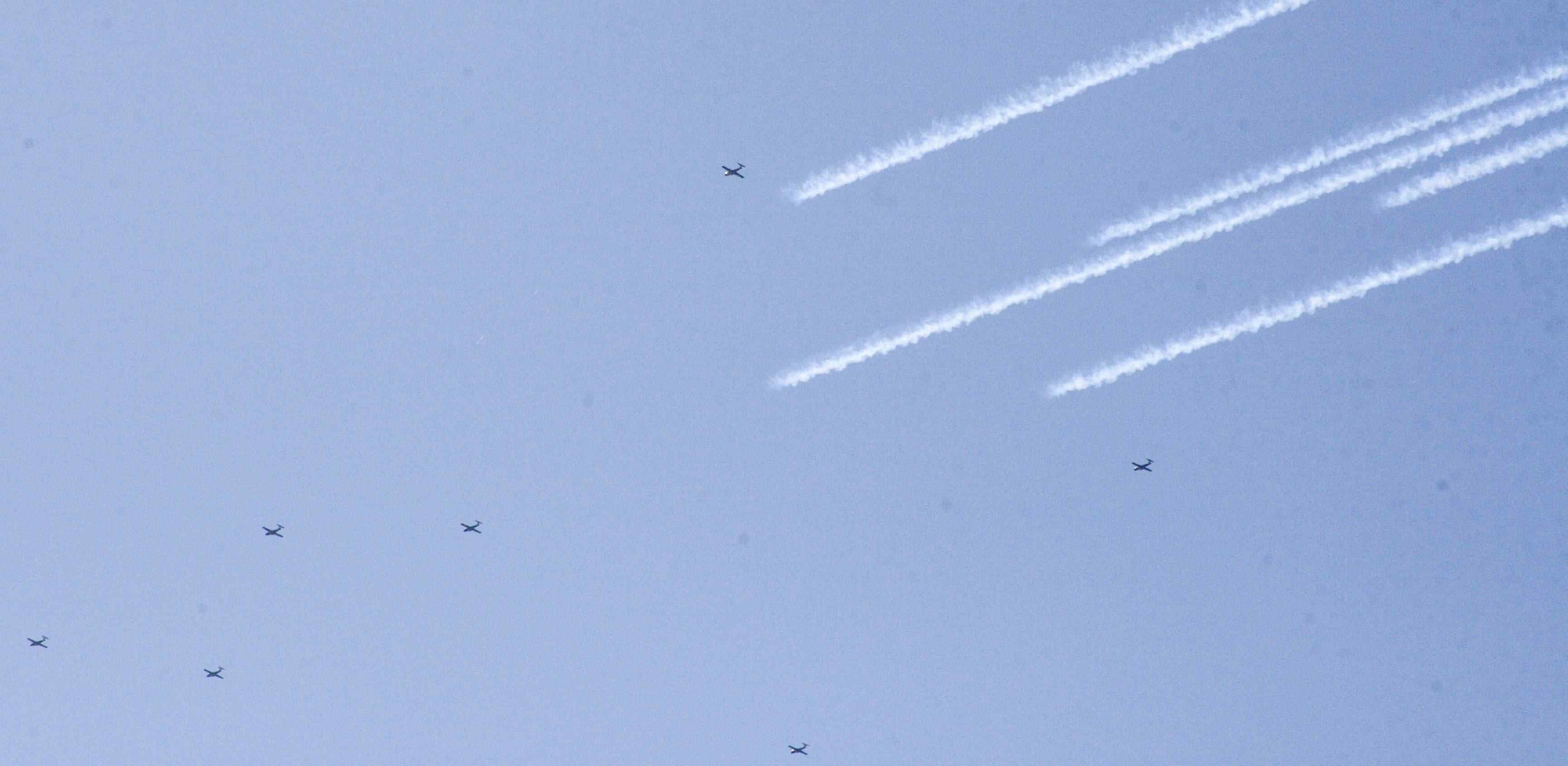 Snowbirds over PT_3379 (3).jpg